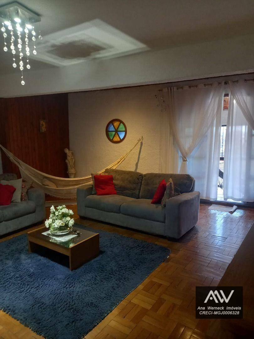 Casa à venda com 5 quartos, 120m² - Foto 9