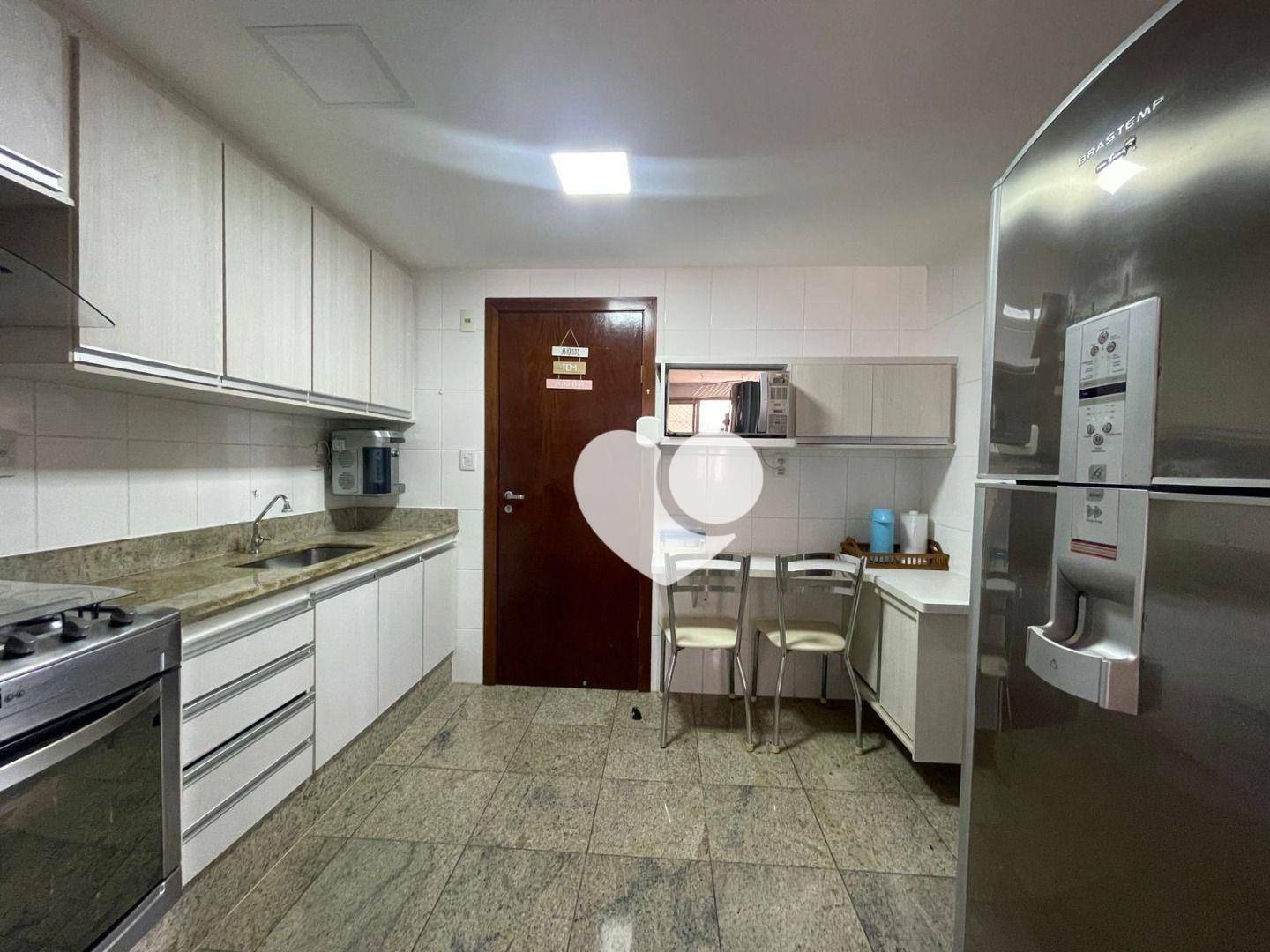 Apartamento à venda com 3 quartos, 133m² - Foto 15