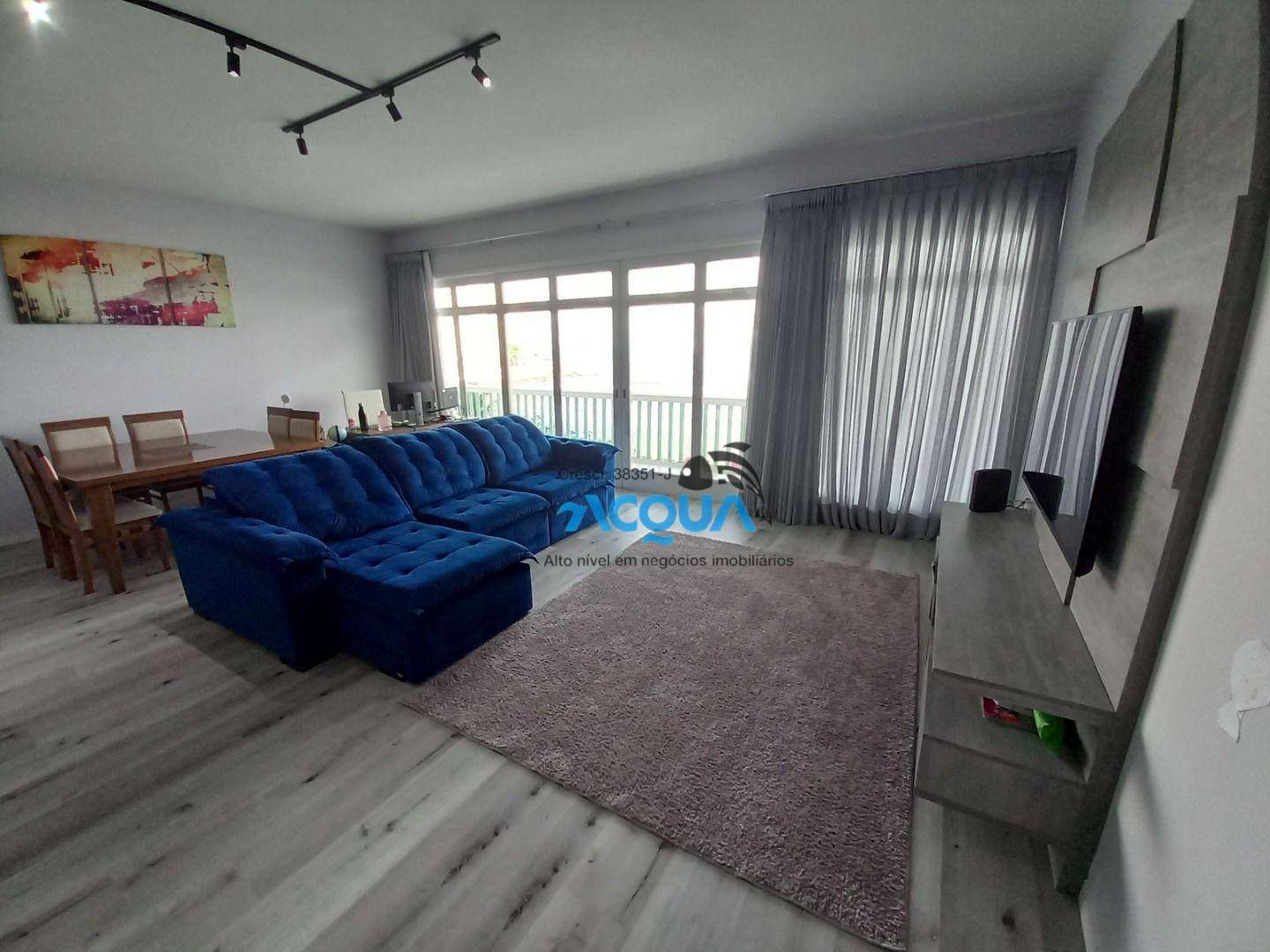 Apartamento à venda com 6 quartos, 200m² - Foto 1