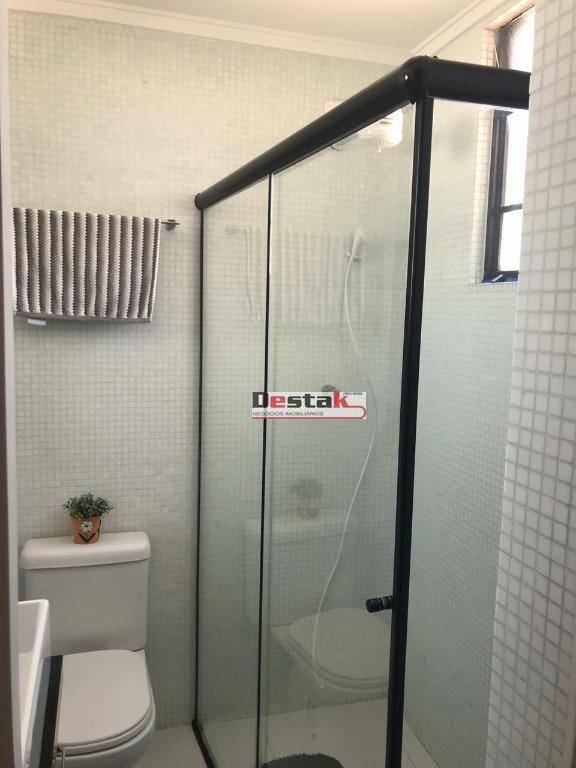 Apartamento à venda com 2 quartos, 76m² - Foto 19