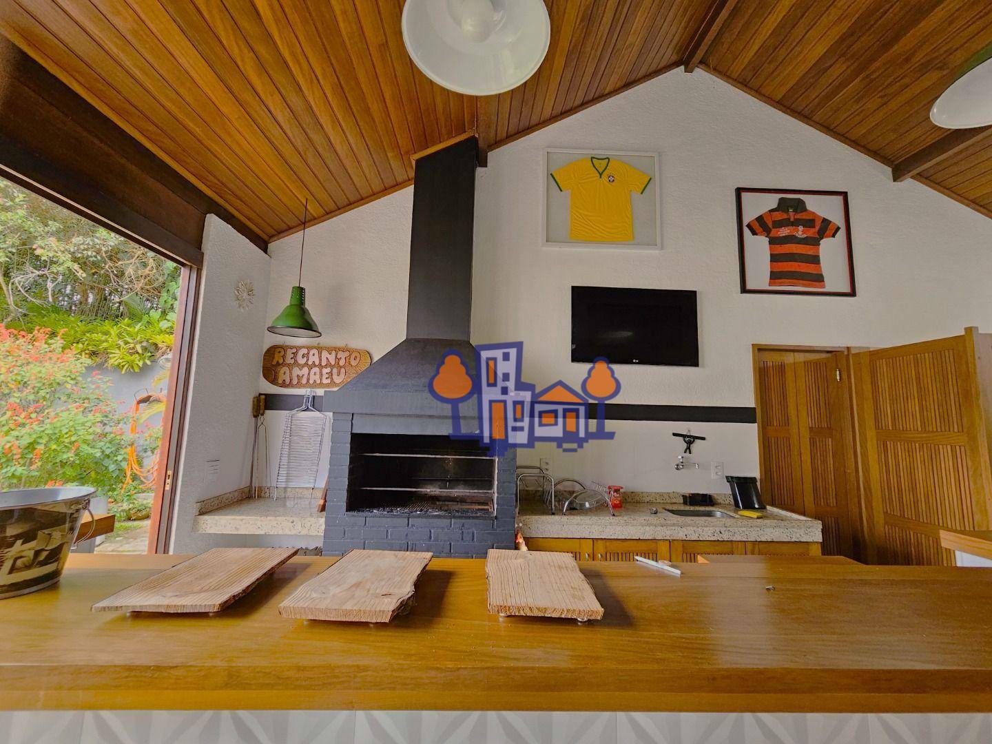 Casa à venda com 4 quartos, 300m² - Foto 45