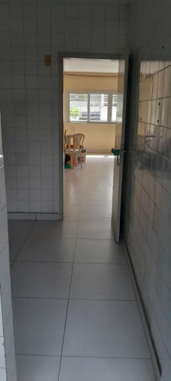 Apartamento para alugar com 3 quartos, 120m² - Foto 15