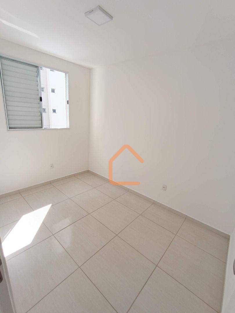 Apartamento para alugar com 2 quartos, 55m² - Foto 12