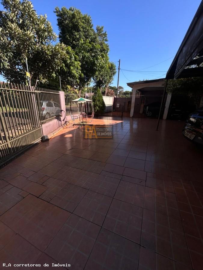 Casa à venda com 3 quartos, 323m² - Foto 4