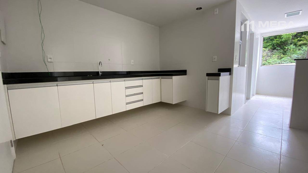 Apartamento à venda com 3 quartos, 120m² - Foto 3