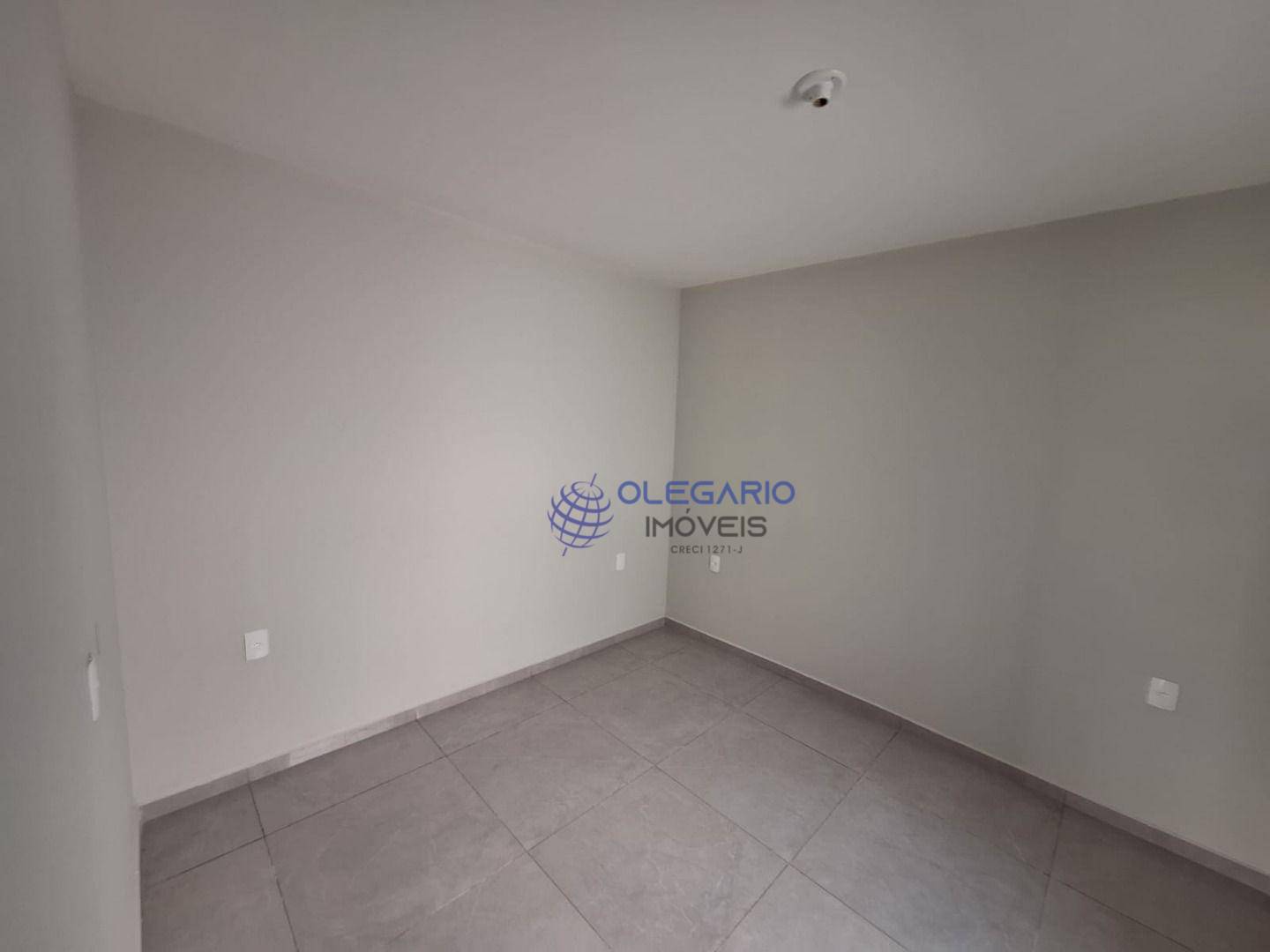 Casa à venda com 2 quartos, 58m² - Foto 8