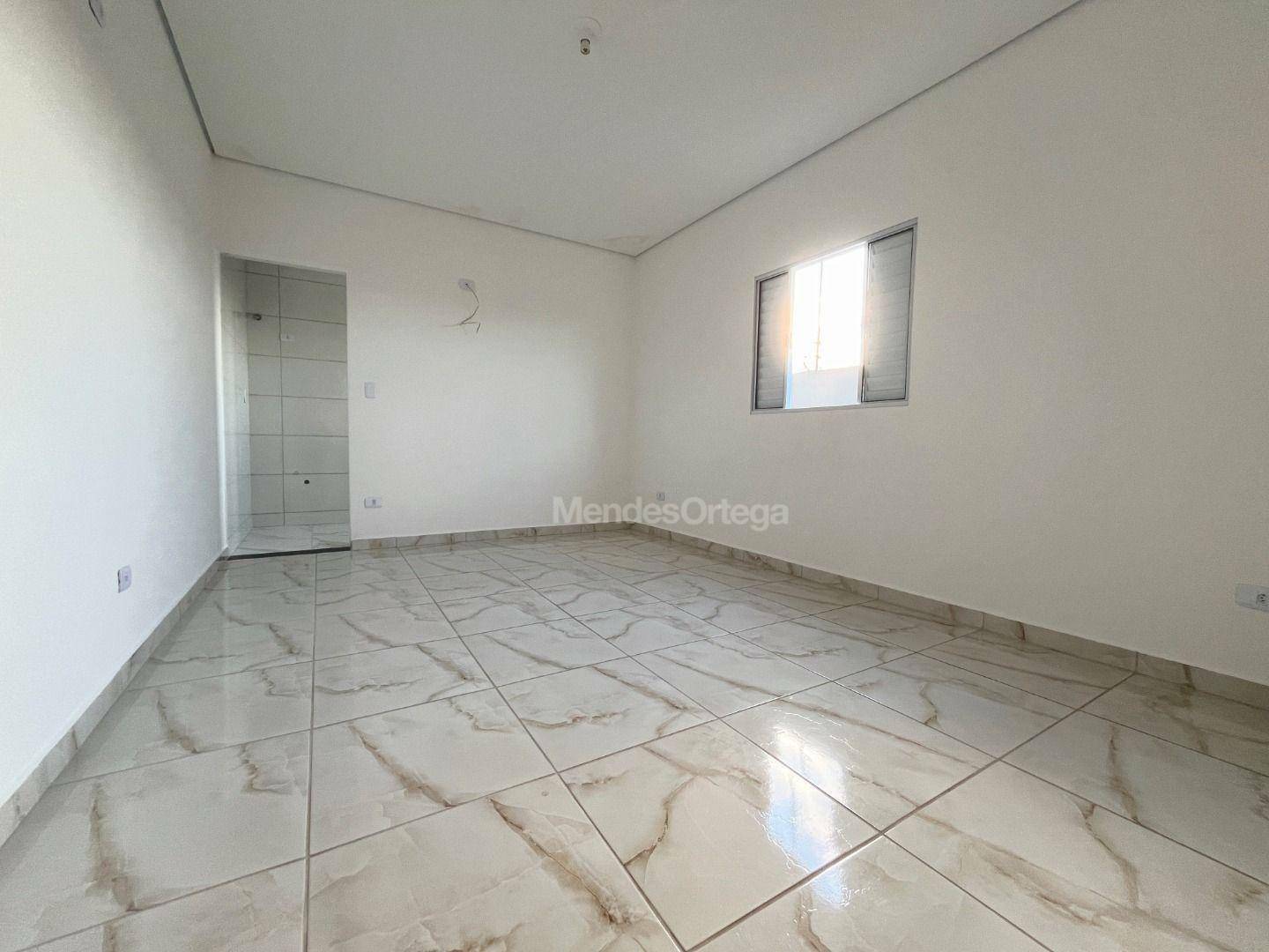 Casa para alugar com 2 quartos, 121m² - Foto 2