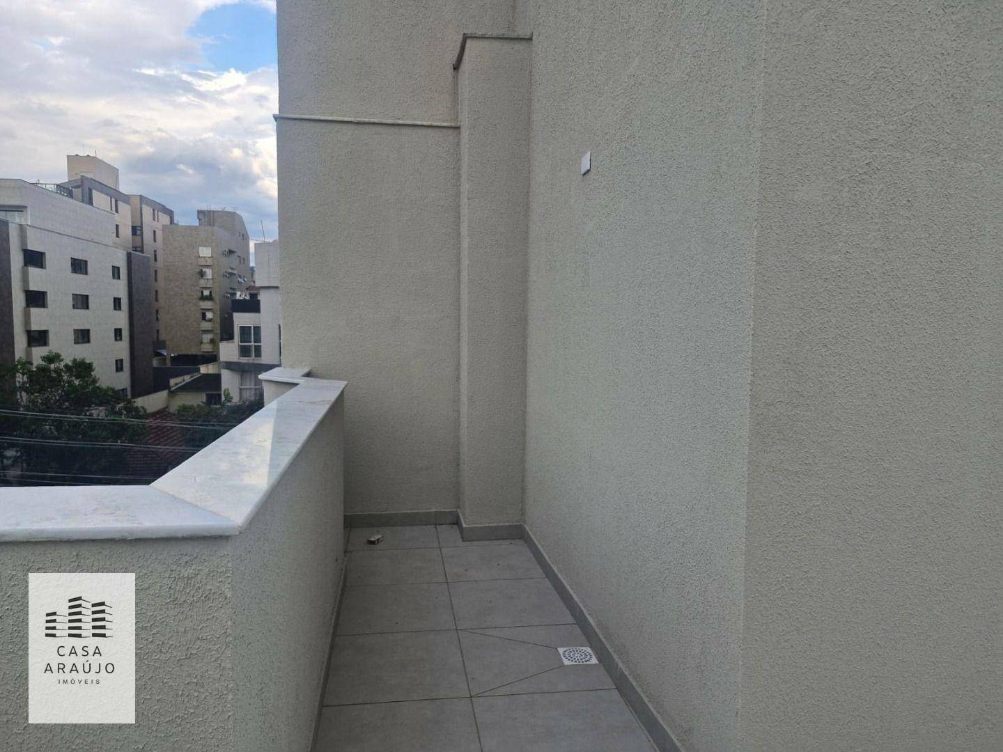 Cobertura à venda com 2 quartos, 130m² - Foto 3