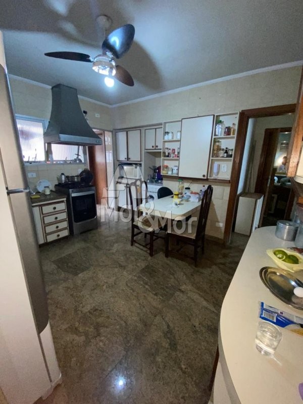 Apartamento à venda com 4 quartos, 234m² - Foto 17