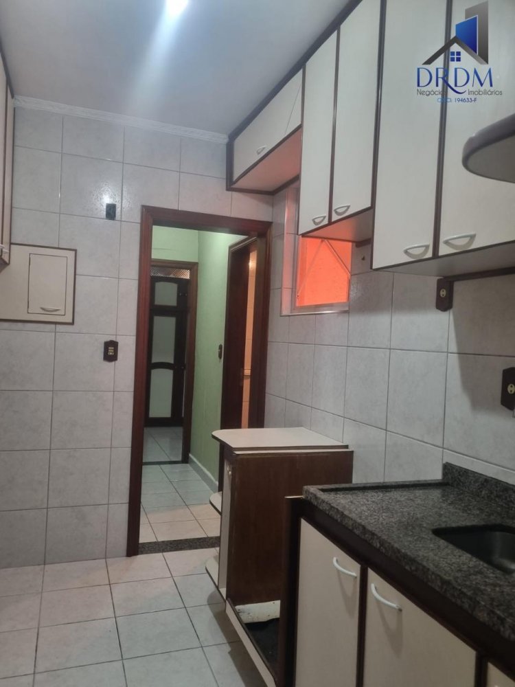 Apartamento à venda com 1 quarto, 47m² - Foto 2