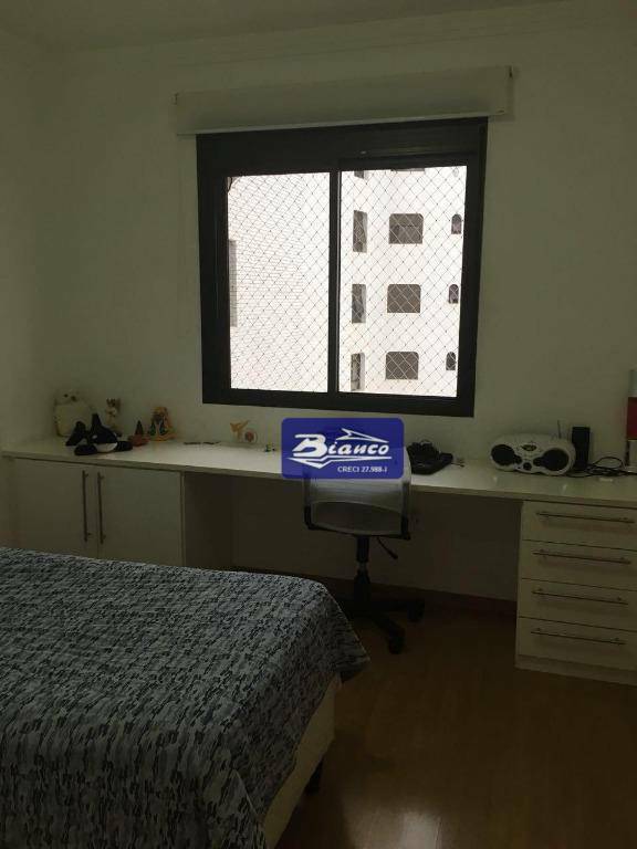 Apartamento à venda com 3 quartos, 190m² - Foto 20