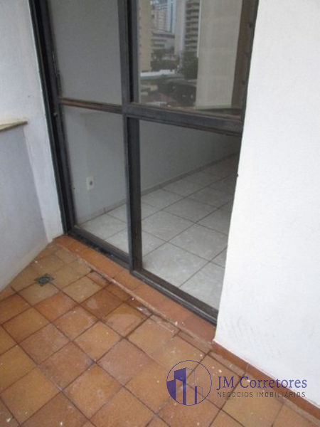 Apartamento à venda com 2 quartos, 64m² - Foto 8