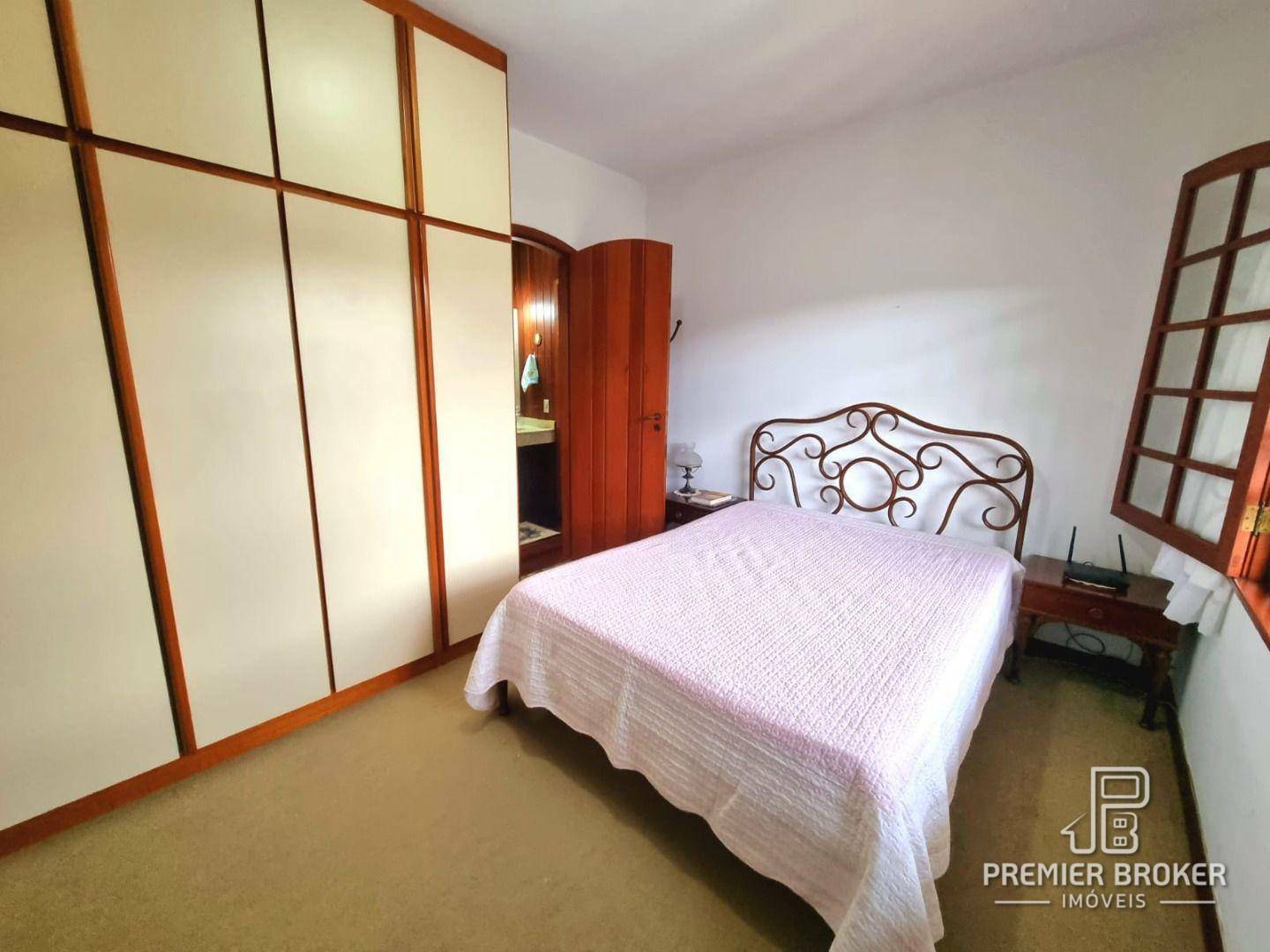 Casa à venda com 6 quartos, 700m² - Foto 49