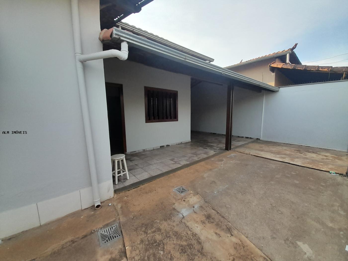 Casa à venda com 3 quartos, 150m² - Foto 2