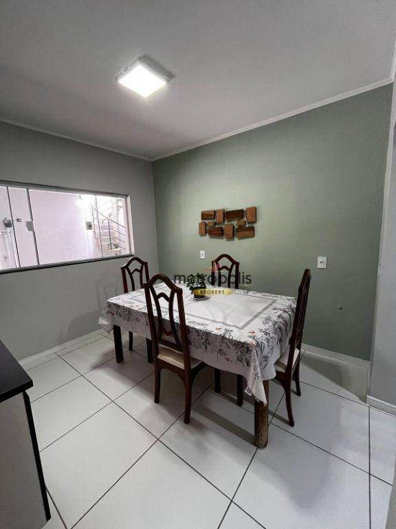 Sobrado à venda e aluguel com 4 quartos, 240m² - Foto 6