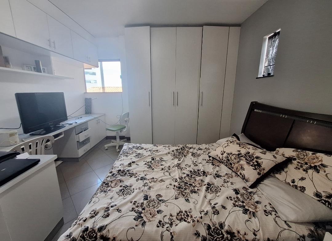 Casa de Condomínio para alugar com 6 quartos, 450m² - Foto 19