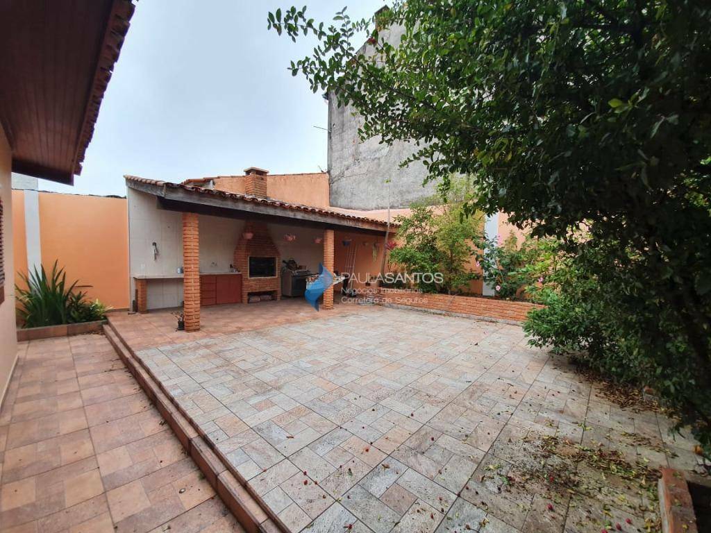 Casa à venda com 3 quartos, 208m² - Foto 47