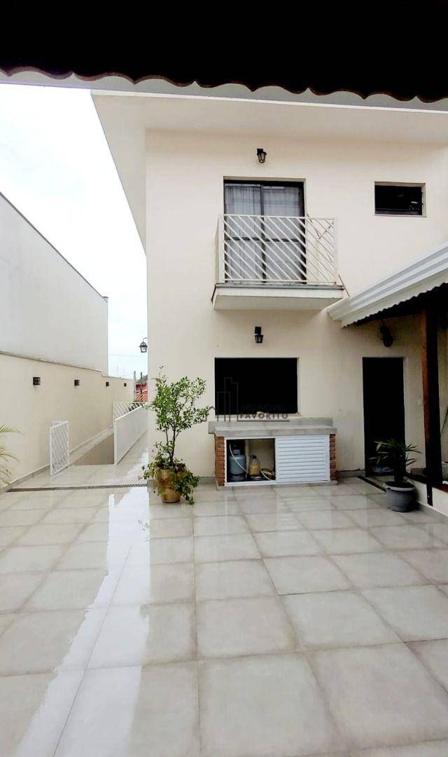 Casa à venda com 3 quartos, 246m² - Foto 18