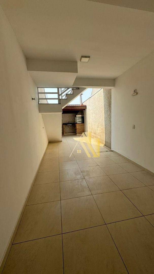 Sobrado à venda com 3 quartos, 181m² - Foto 2