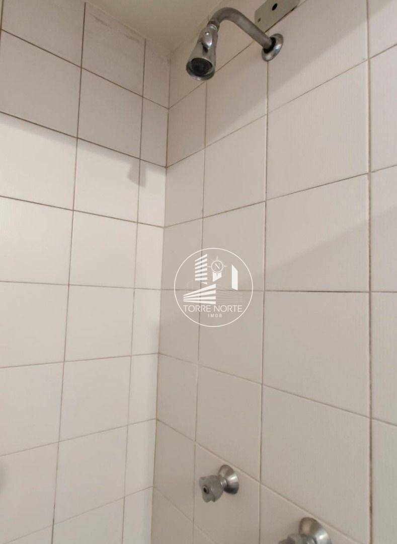 Apartamento à venda com 4 quartos, 140m² - Foto 5