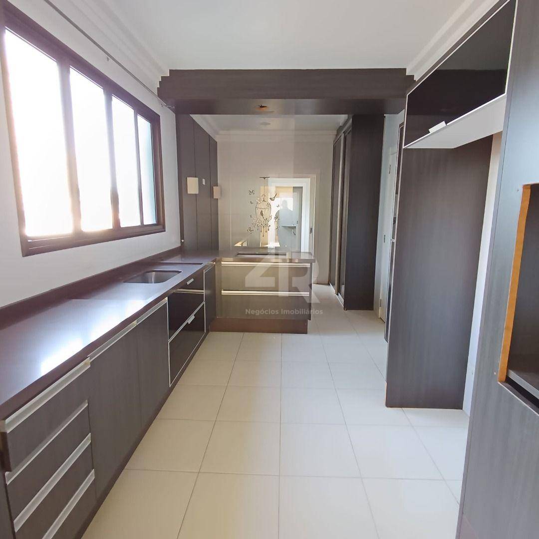 Apartamento para alugar com 3 quartos, 254m² - Foto 7