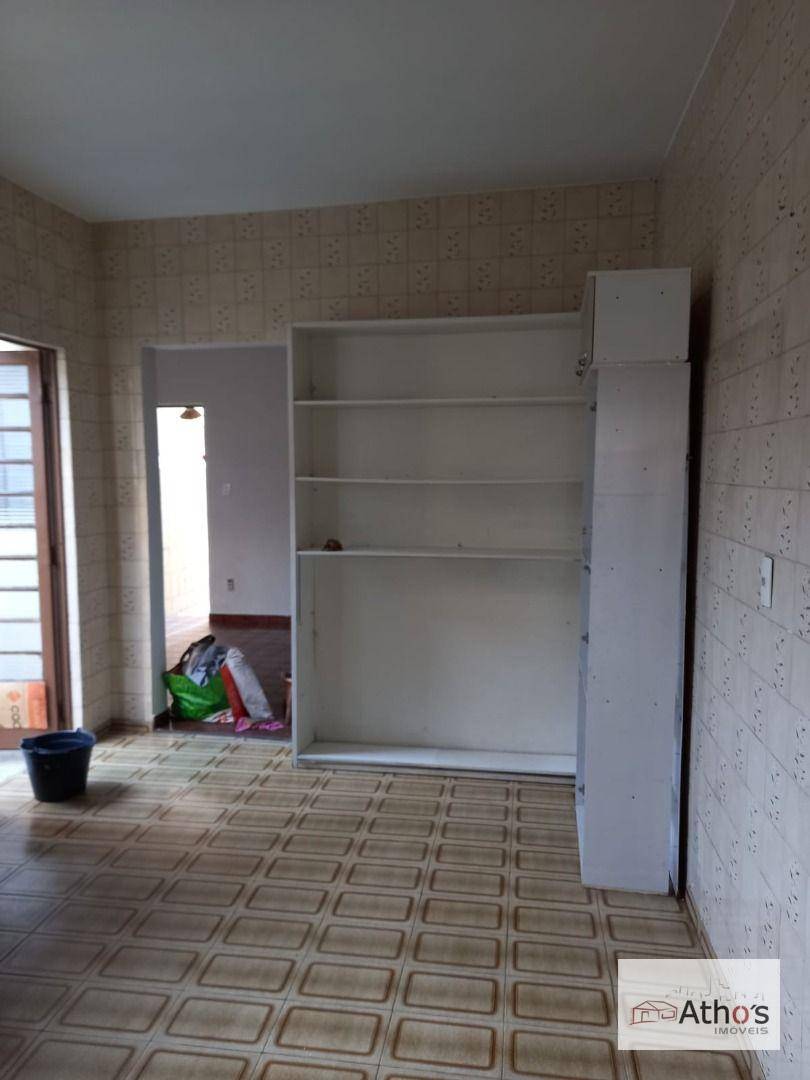 Casa à venda com 2 quartos, 187m² - Foto 8