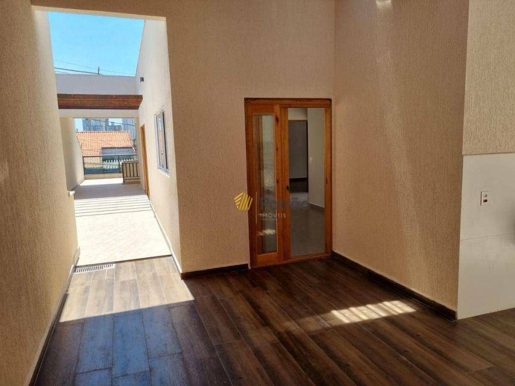 Sobrado à venda com 4 quartos, 270m² - Foto 1