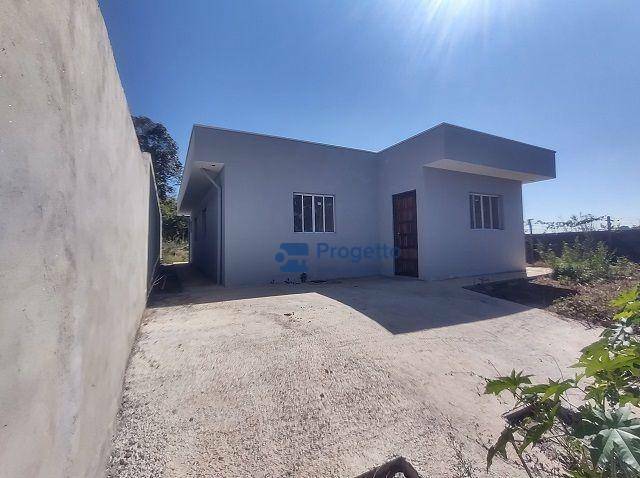 Casa à venda com 3 quartos, 85m² - Foto 2