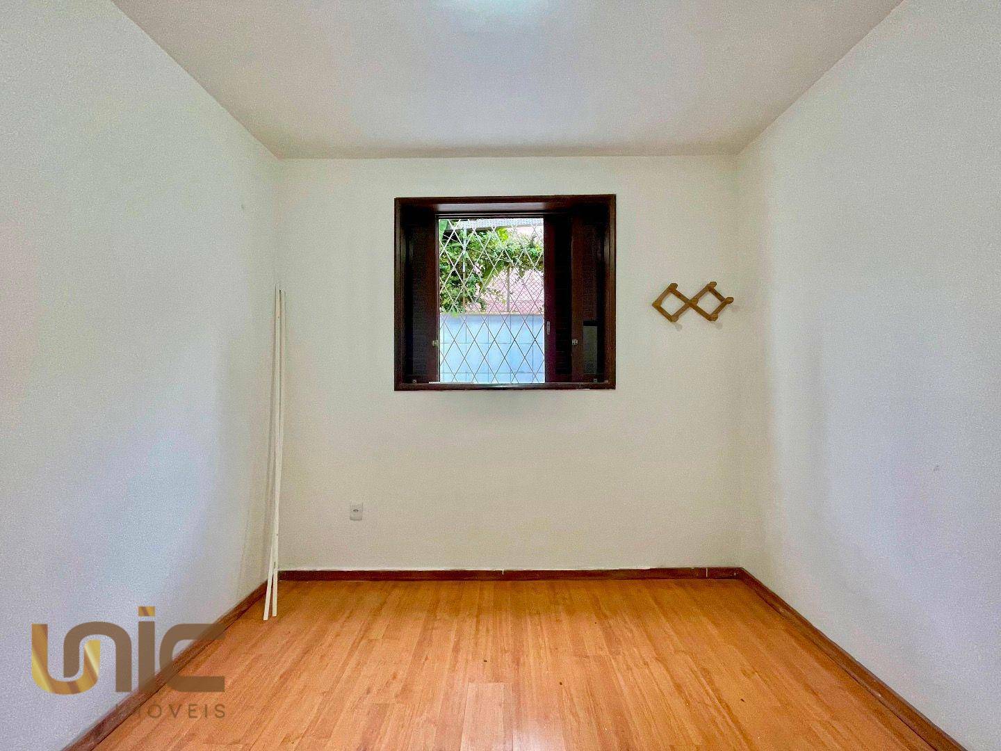 Casa de Condomínio à venda com 5 quartos, 340m² - Foto 6