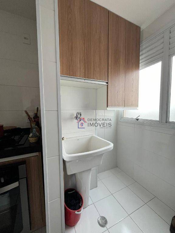 Apartamento à venda com 2 quartos, 60m² - Foto 9