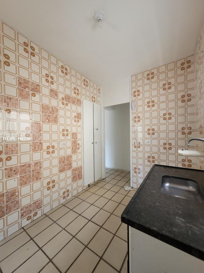 Apartamento à venda com 3 quartos, 76m² - Foto 4