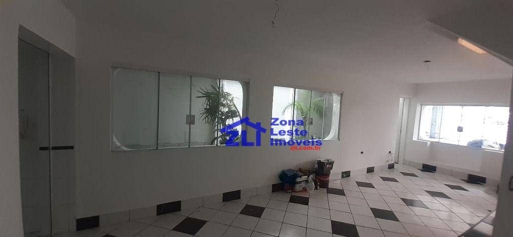 Sobrado à venda com 4 quartos, 255m² - Foto 2