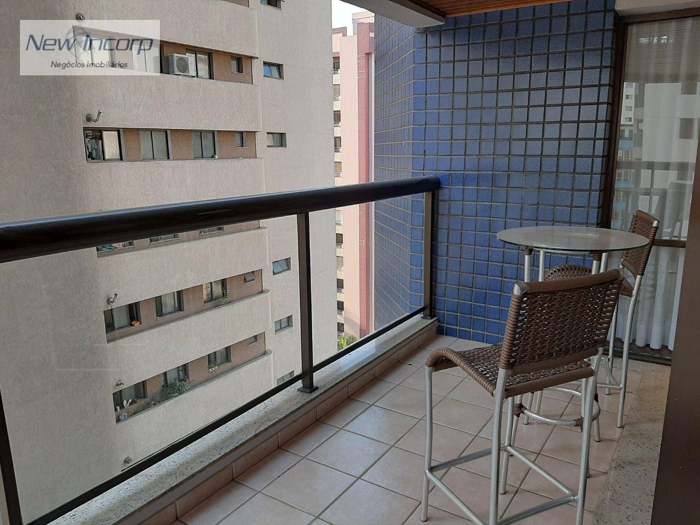 Apartamento à venda com 4 quartos, 152m² - Foto 2