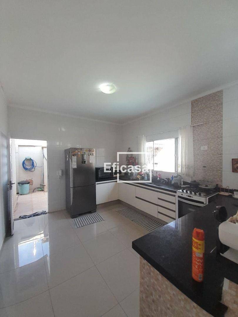 Casa à venda com 3 quartos, 130m² - Foto 17