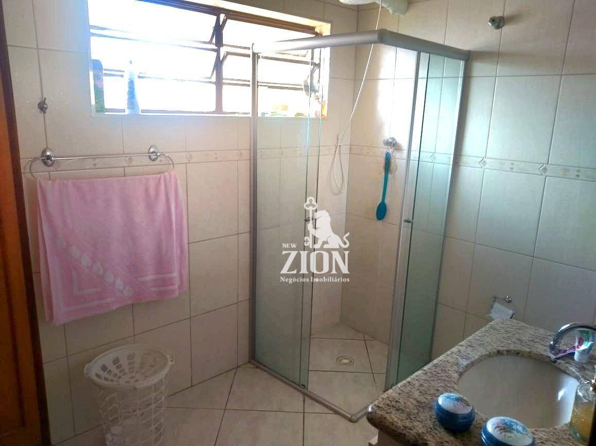 Sobrado à venda com 3 quartos, 208m² - Foto 5