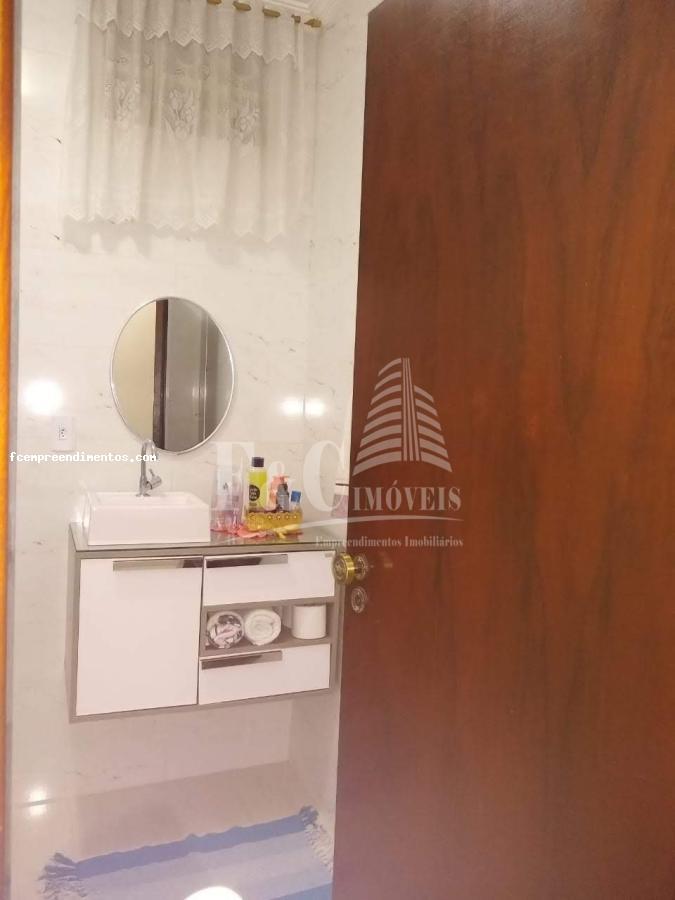 Sobrado à venda com 3 quartos, 180m² - Foto 3