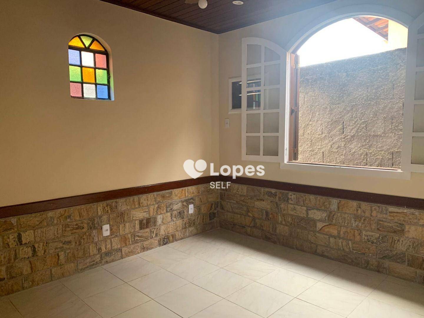 Casa à venda com 4 quartos, 214m² - Foto 10