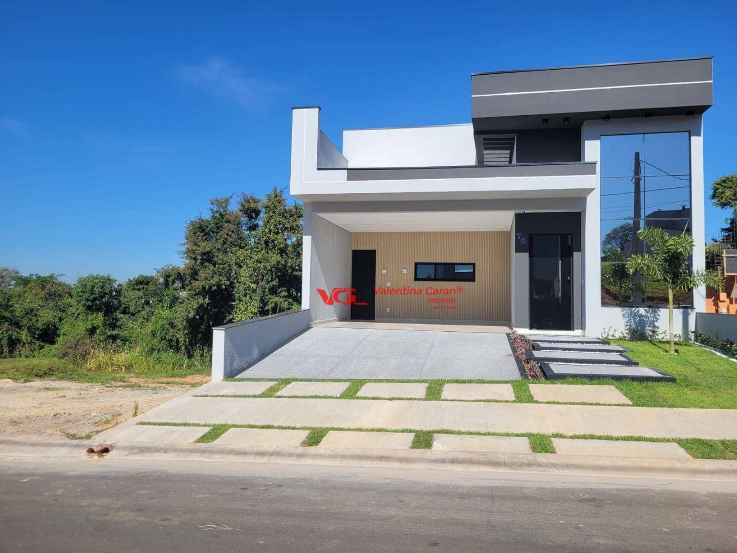 Sobrado à venda e aluguel com 4 quartos, 211m² - Foto 1