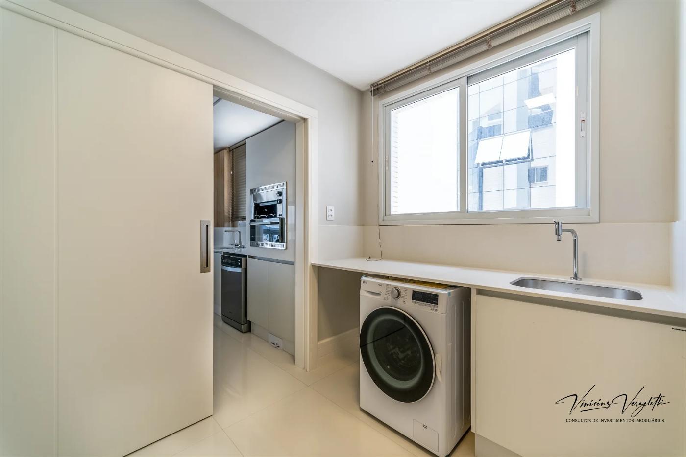 Apartamento à venda com 4 quartos, 237m² - Foto 27