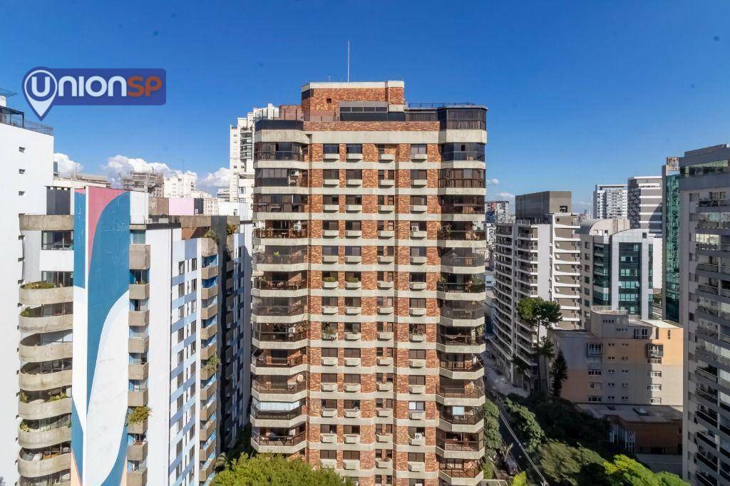 Apartamento à venda com 3 quartos, 206m² - Foto 12