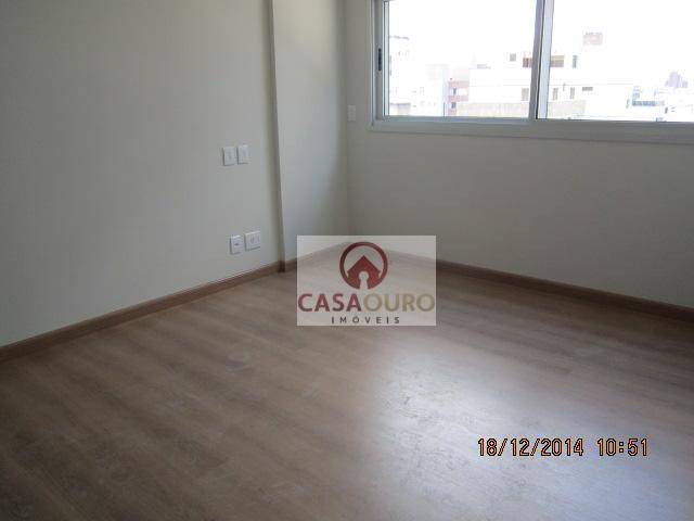 Apartamento à venda com 4 quartos, 160m² - Foto 2