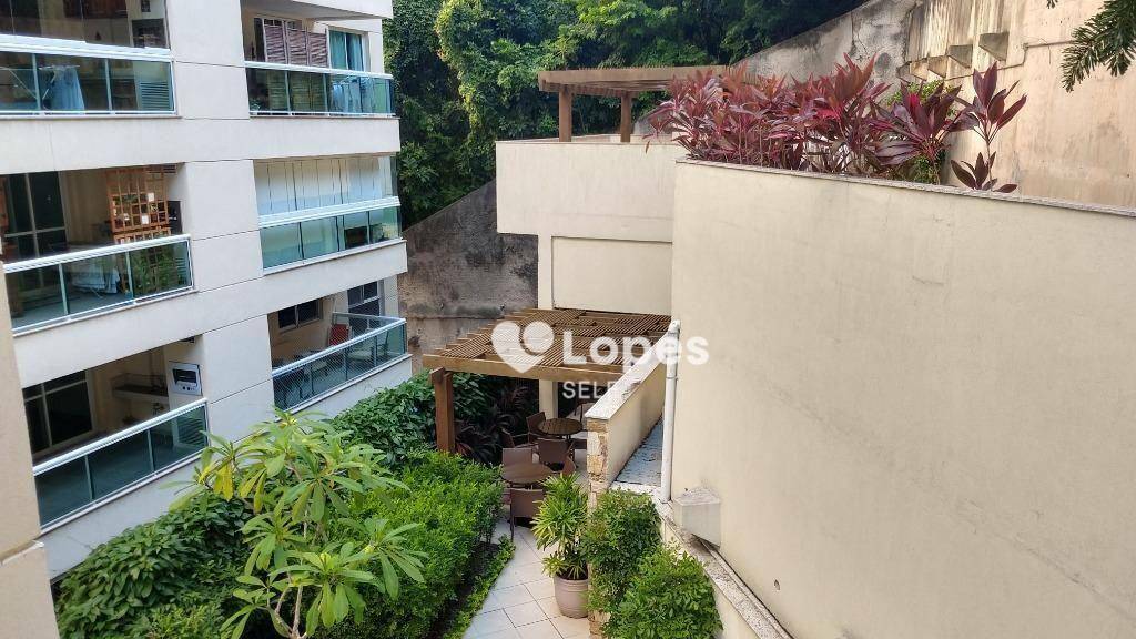 Apartamento à venda com 2 quartos, 57m² - Foto 17