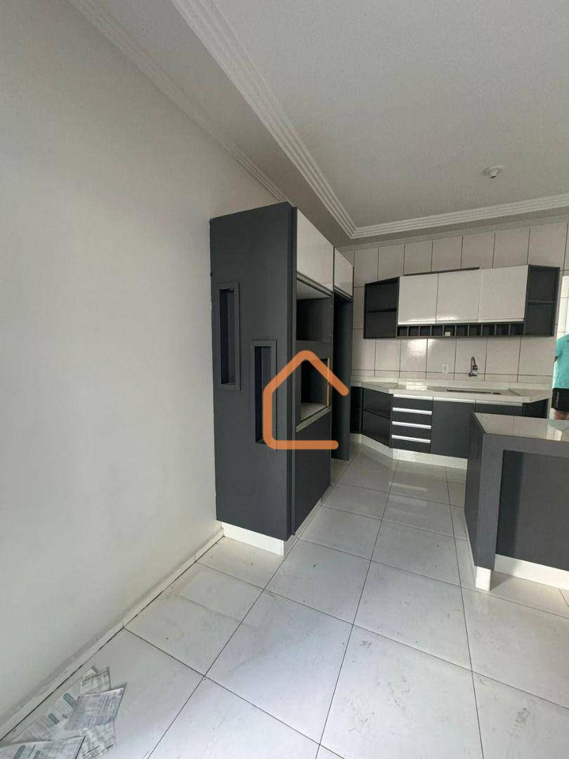 Apartamento à venda com 2 quartos, 75m² - Foto 2