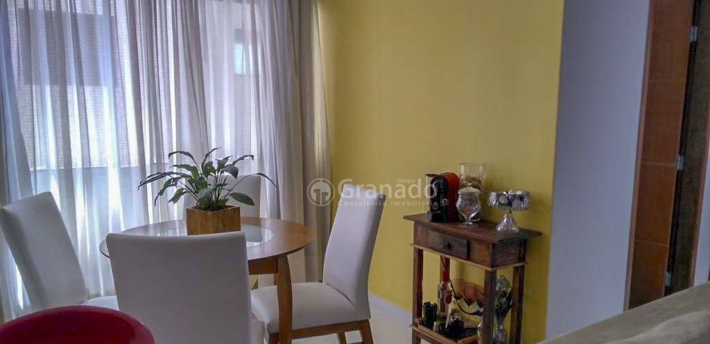 Apartamento à venda com 2 quartos, 72m² - Foto 1