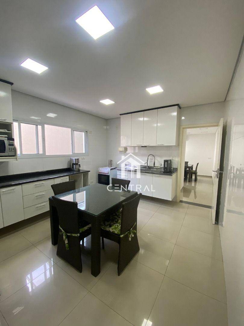 Sobrado à venda com 3 quartos, 244m² - Foto 20