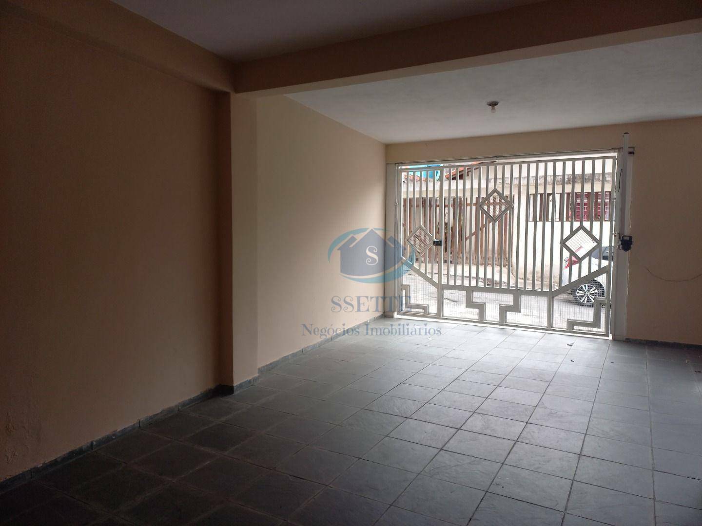 Sobrado à venda com 5 quartos, 220m² - Foto 1