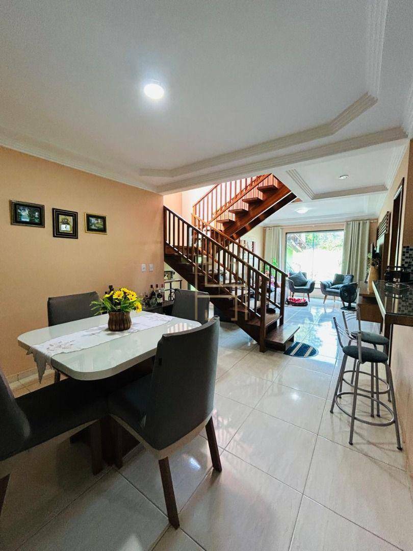 Casa à venda com 4 quartos, 300m² - Foto 5