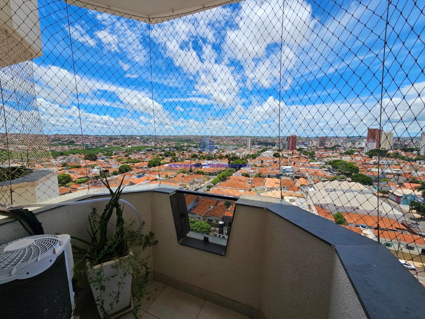 Apartamento à venda com 3 quartos, 88m² - Foto 2