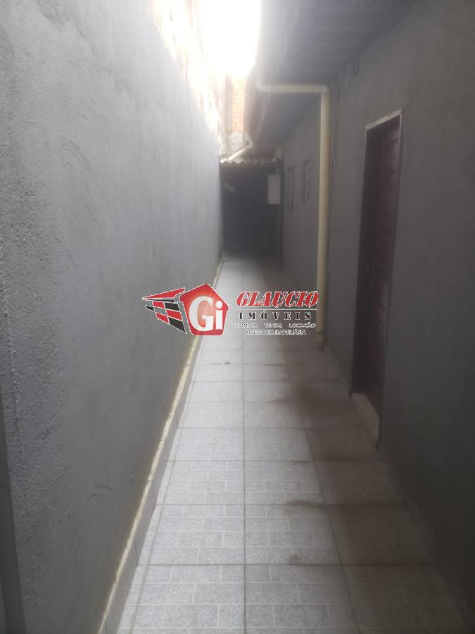 Casa à venda com 2 quartos, 125m² - Foto 7