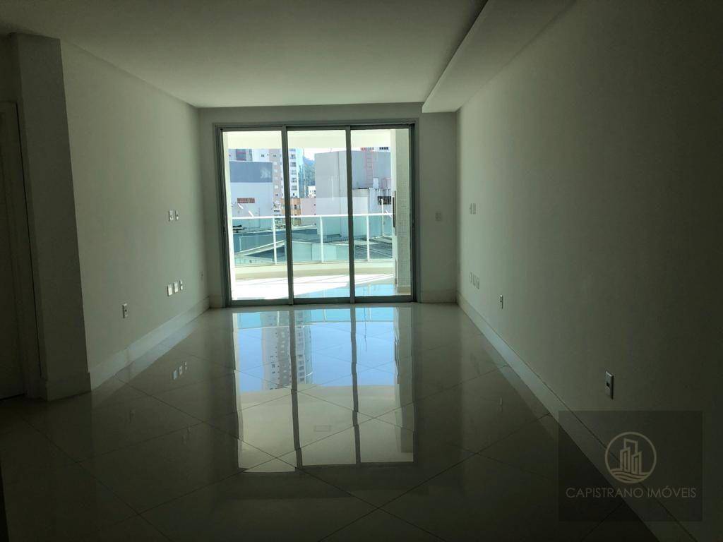 Apartamento à venda com 3 quartos, 128m² - Foto 9